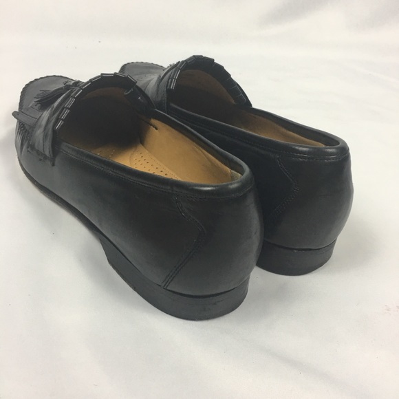 Johnston and Murphy Black Tassel Loafers - Picture 2 of 8